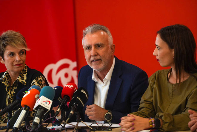 PSOE Canarias critica recesión en educación pública
