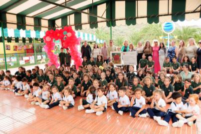 Los pequeños valientes del Canterbury de Maspalomas subastan solidaridad y arte indigenist