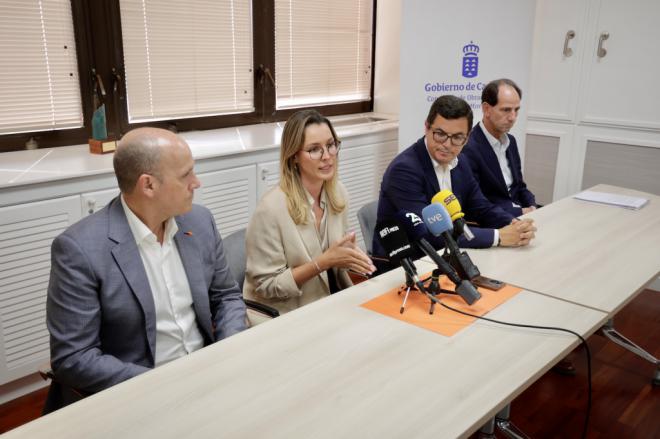 Fred. Olsen Express garantiza la línea marítima entre Tenerife y El Hierro