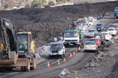 Una media de 5.500 vehículos diarios circulan por la carretera La Laguna - Las Norias