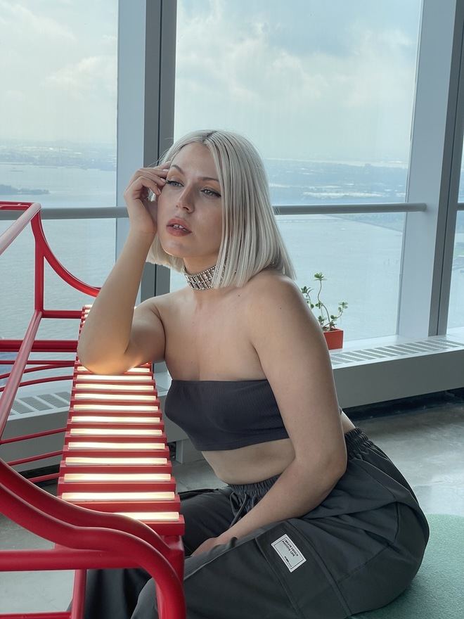 Laura Low: “Siempre ondeo la bandera canaria donde quiera que voy'