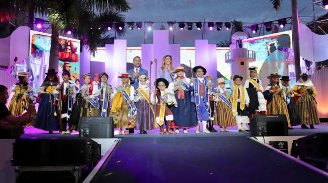 Aarón Rodríguez Ramos y Lía González García, elegidos Mago y Maga Infantil de las Fiestas de Mayo