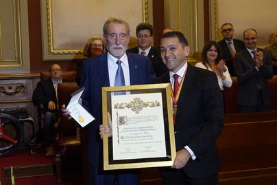Santa Cruz concede la Medalla de Oro al Mérito Cultural al colegio Cisneros Alter
