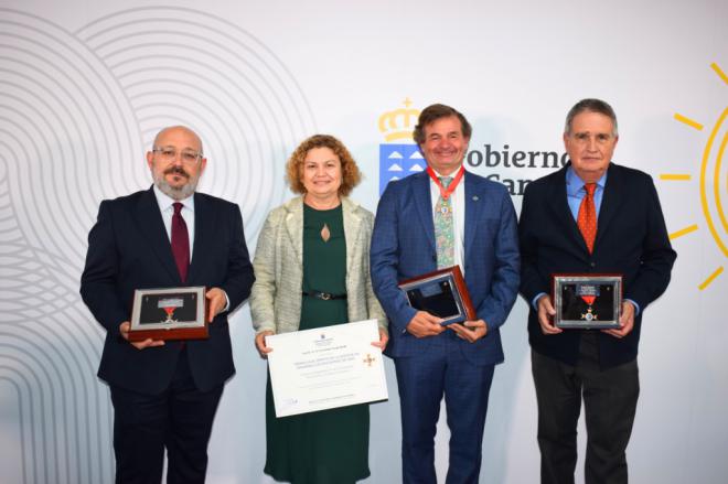 Medalla al Mérito de la Justicia a los colegios de registradores