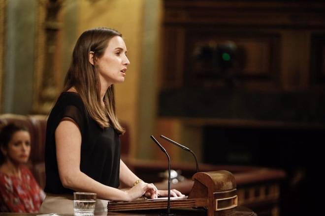 Los canarios esperan casi medio año por una intervención quirúrgica