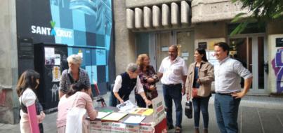 Mesa de firmas por el Blindaje de las Pensiones en Santa Cruz