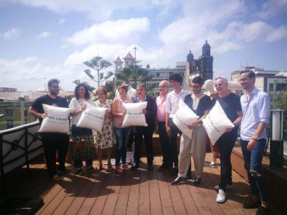 Cuatro firmas presentan sus nuevas colecciones de novia y ceremonia con artesanía canaria en el desfile de Moda Calada