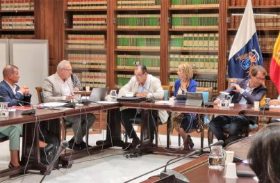 Sanidad presenta en el Parlamento de Canarias el IV Plan Canario sobre Adicciones 2022-2024