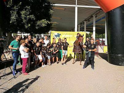 Mou The Special y Pat Te Bunny ganan el primer Campeonato Insular de Carreras de Caballos