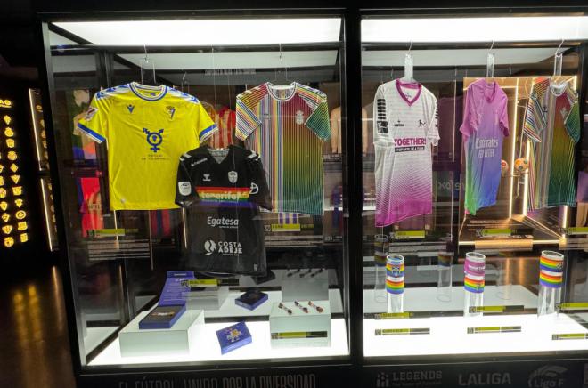 LEGENDS inaugura la I Muestra de ‘Fútbol, unido por la diversidad’ en colaboración con LALIGA, Liga F y Bundesliga