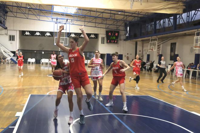 El Náutico de Tenerife ULL cede contra el líder