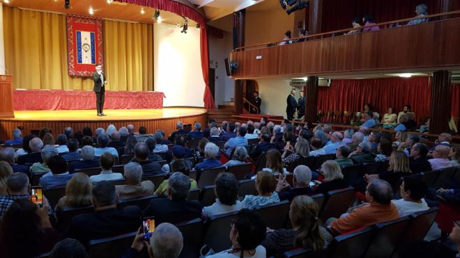 El Círculo de Amistad XII de Enero distingue a 112 socios por sus 40 años de fidelidad a la entidad