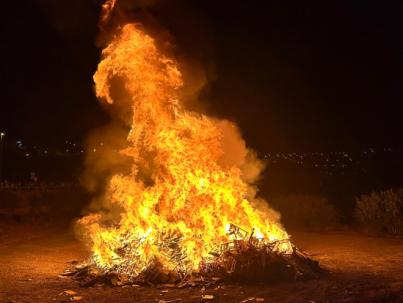 Lleno absoluto en San Juan durante la celebración de su víspera este domingo
