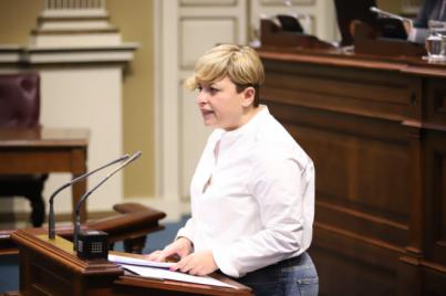 Nayra Alemán demuestra con datos que "las recetas del Gobierno funcionan” y están sirviendo para “transformar Canarias"