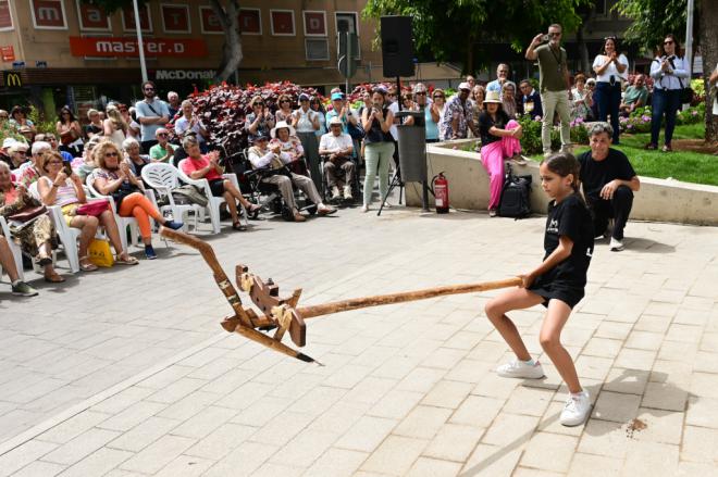 El folclore infantil protagonista el 12 de octubre en la Plaza de España