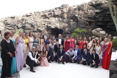La Escuela Universitaria de Turismo de Lanzarote entrega las Orlas de la promoción 2014-2018