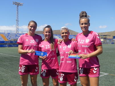 Un brazalete que marca el camino