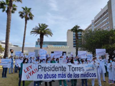 Los médicos continúan con la huelga