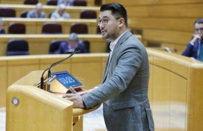 Chinea asegura a Sánchez que “seguiremos batallando para que los canarios reciban el mismo descuento que los usuarios del tren”