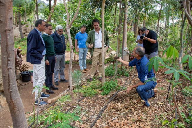 Mariano Zapata visita el Parque Central de Adeje