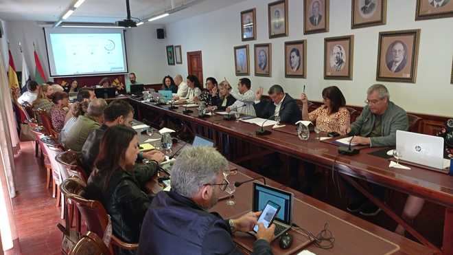 Oposición denuncia la gestión del tripartito en Tacoronte como un despropósito