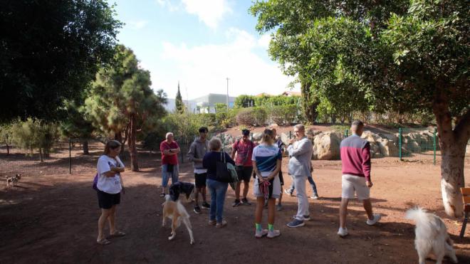Apertura de parque canino en Las Mantecas