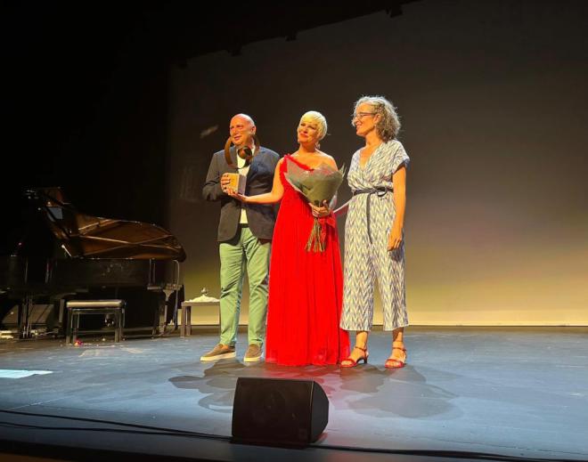 Pasión Vega dedica un recital en Adeje por sus 20 años de carrera