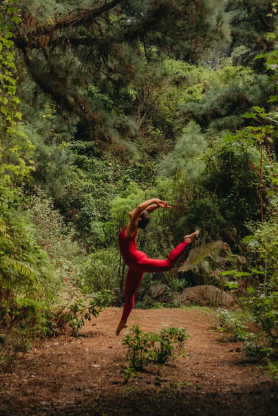 La bailarina palmera Paula Pérez y el chef tinerfeño Aday Martín proponen los sentidos del oído y el gusto para conectar con el entorno
