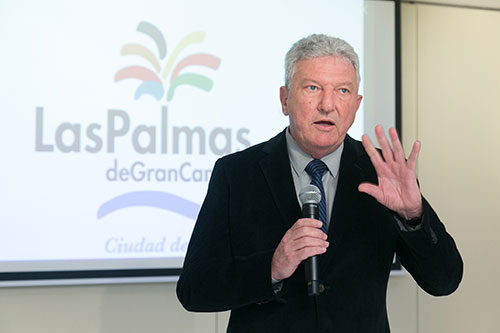 Pedro Quevedo plantea a Lastra que el Gobierno desbloquee los convenios pendientes con Canarias