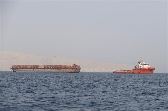 Dos petroleros son atacados en el Golfo de Omán