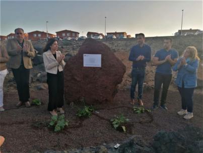 Telde rinde homenaje a José Luis González Ruano con el descubrimiento de una placa en el mirador de El Bufadero