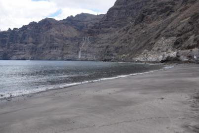 Cierre de la Playa de Los Guíos por motivos de seguridad