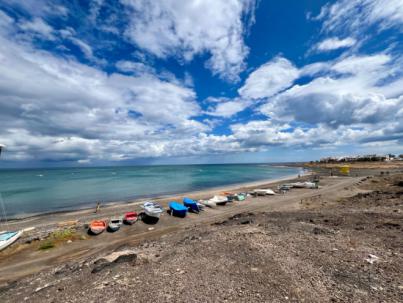 La Playa de Los Pozos permanece cerrada al baño