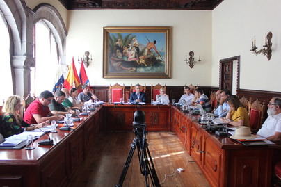 El Ayuntamiento reorganiza el orden de intervenciones en los plenos