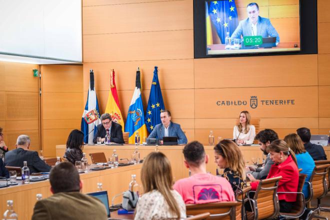 “El Teide es la joya de la corona de Tenerife y por eso duplicamos la inversión en el parque”