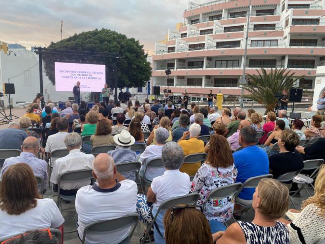 Científicos y técnicos muestran los avances que han permitido ir recuperando la normalidad en Puerto Naos y La Bombilla