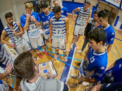 El RC Náutico gana a Estudio y mantiene su escalada en Liga EBA