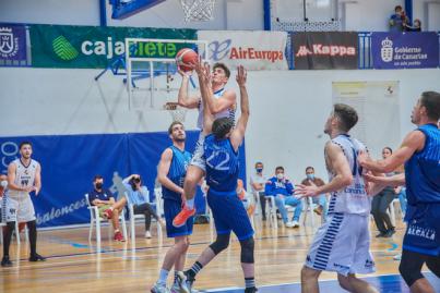 El RC Náutico apunta alto encadenando su octavo triunfo