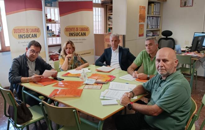 INSUCAN expone a PSOE y CC la problemática a la que se enfrentan los docentes canarios en las próximas oposiciones