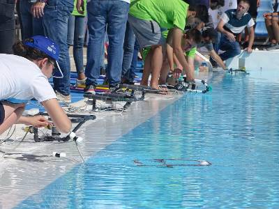 Prototipos de Robótica submarina de 56 centros de enseñanza se sumergen en Canarias
