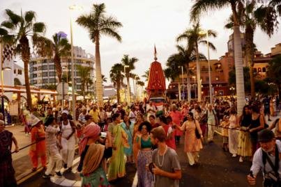 El Ratha Yatra de Arona llena de color Playa de las Américas