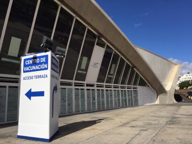 Sanidad dispone de una treintena de puntos de vacunación contra la COVID-19