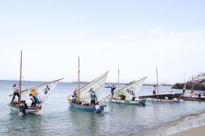 Las Fiestas del Carmen arropan el sentir de la vela latina