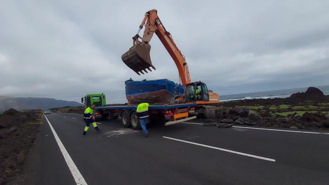 El Cabildo finaliza la retirada de las pateras abandonadas en las costas lanzaroteñas