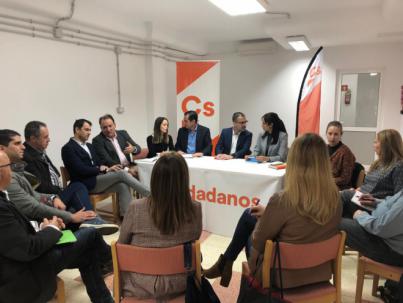 "CC deja de invertir 1.300 millones de euros en Canarias con todas las necesidades que existen en las islas"