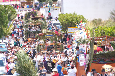 El Paseo Romero de Llano del Moro, fiestas de la Exaltación de la Santa Cruz y el Santo Hermano Pedro