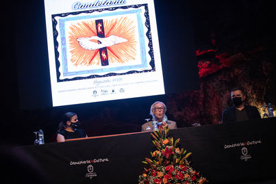 Candelaria adquiere los bocetos del mural urbano y la serie “Luz del peregrino” que el artista Pepe Dámaso creó para La Villa