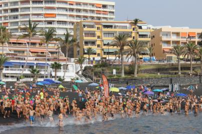 Diego Molina y Victoria Sosa ganadores absolutos de la XXV edición de la Travesía a Nado de Santiago del Teide