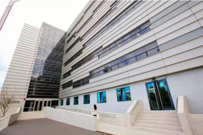 Sanidad restringe las visitas de familiares a los pacientes ingresados en los hospitales del SCS