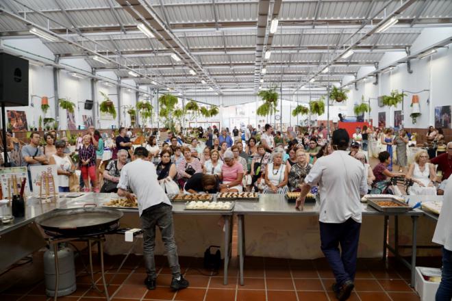El Mercado del Agricultor estrena punto de venta de pescado en el V aniversario de su apertura en Valle San Lorenzo